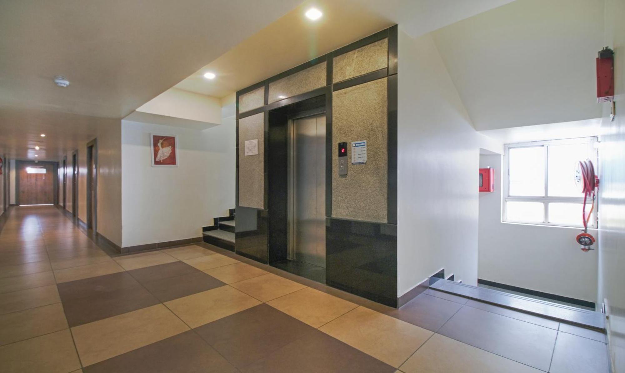 Itsy Hotels N Square Vijayawāda Exterior foto